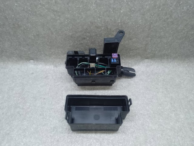 Монжатный блок реле 243841CA0A NISSAN