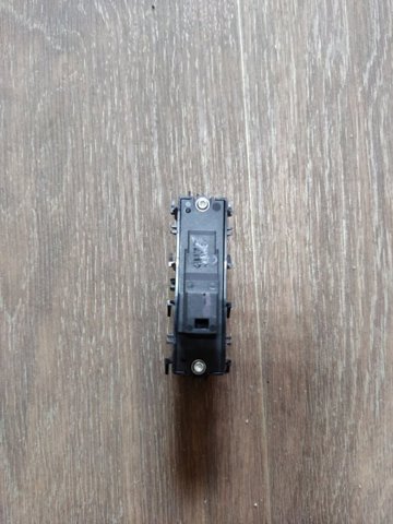 252105DA1A NISSAN Кнопка блокировки дверей купить в Житомир