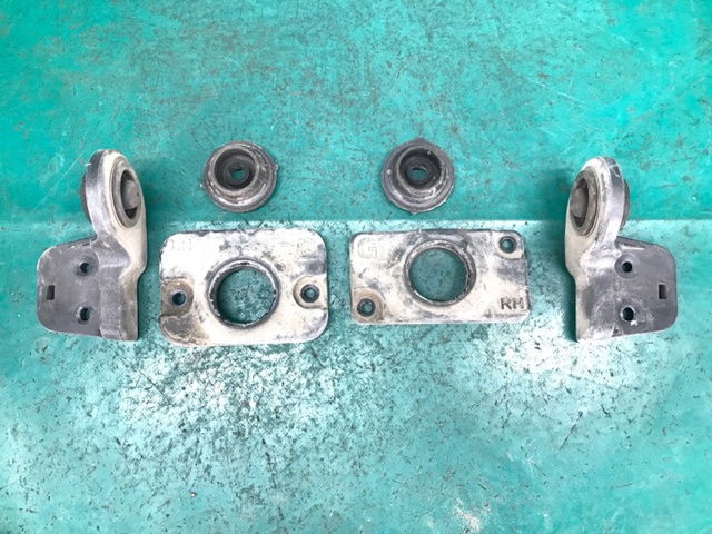 Подушка радиатора охлаждения, нижняя 25336C1000 HYUNDAI