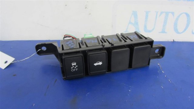 Кнопка привода замка крышки багажника (двери 3/5-й (ляды) 253803TA0A NISSAN