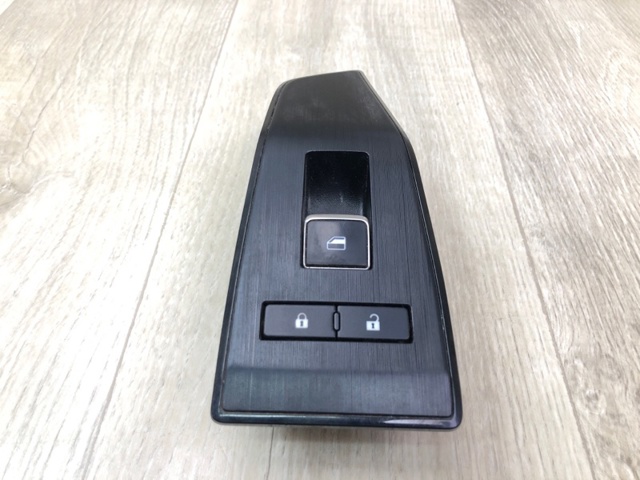 NISSAN 254116RA0B Кнопка включения мотора стеклоподъемника задняя в наличии Ровно