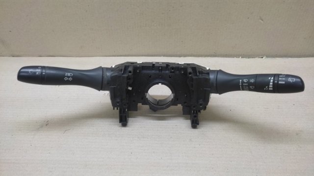 Переключатель подрулевой 255605HK7D NISSAN