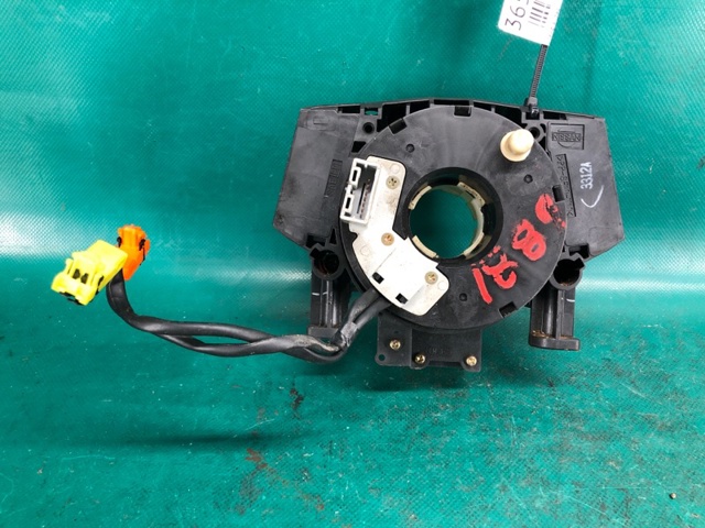 Переключатель подрулевой, центральная часть 25567CD002 NISSAN