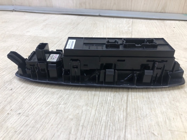 NISSAN 255703TB1A Регулятор зеркал в наличии Запорожье