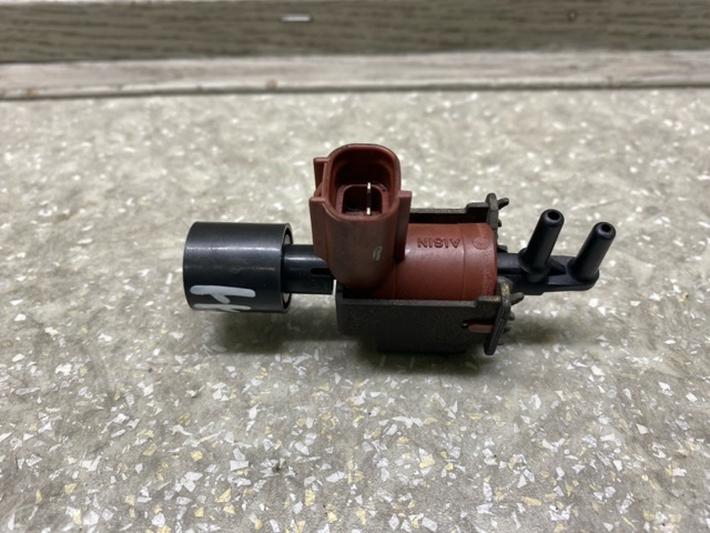TOYOTA 2586046010 Клапан EGR рециркуляции газов в наличии Ирпень