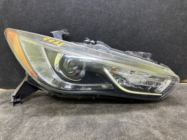 Фара комбинированная, передняя 260109NR0A NISSAN