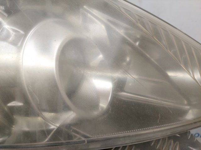 26010CA025 NISSAN Правая фара купить в Николаев