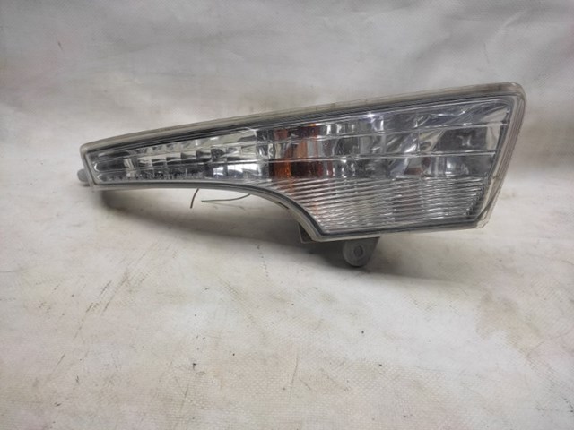 Правый указатель поворота 261303TA0A NISSAN