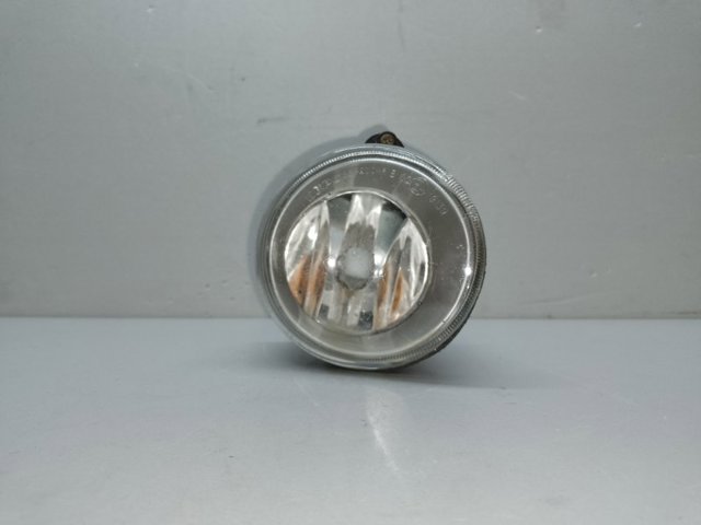 Туманка правая 2615000Q03 NISSAN