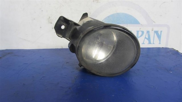 Противотуманка правая 261508990A NISSAN