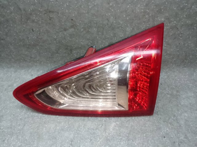 Фонарь задний внутренний правый 265401BA1C NISSAN