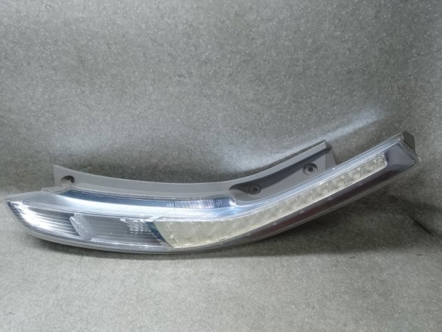 Правый стоп-сигнал 265503NA2A NISSAN