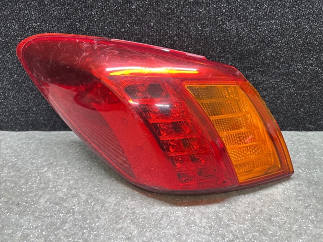 Задний левый внешний фонарь 265551AA0A NISSAN