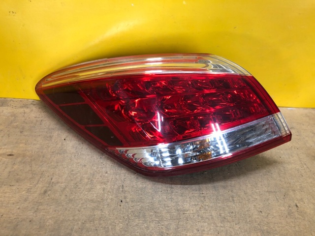 Фонарь задний 265551SU0A NISSAN