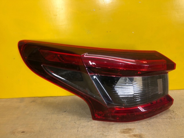 Фонарь задний 26555HV00A NISSAN