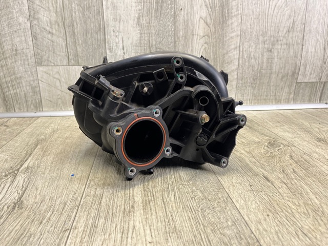 HYUNDAI 283102E200 Коллектор впускной в наличии Днепр