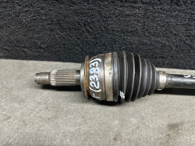 SUBARU 28321FJ020 Полуось (привод) передняя в наличии Ирпень