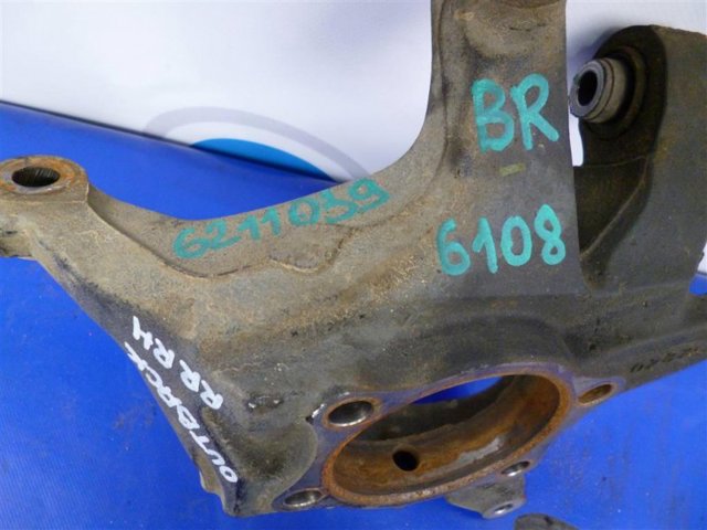 SUBARU 28411AJ00A Цапфа (поворотный кулак) задний правый в наличии Полтава