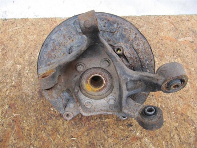 Цапфа поворотного кулака 28411AJ03A SUBARU
