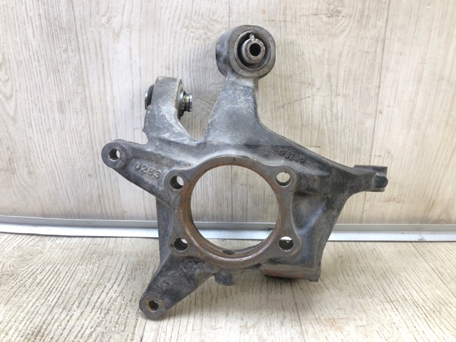SUBARU 28411AJ03A Цапфа задняя левая в наличии Павлоград
