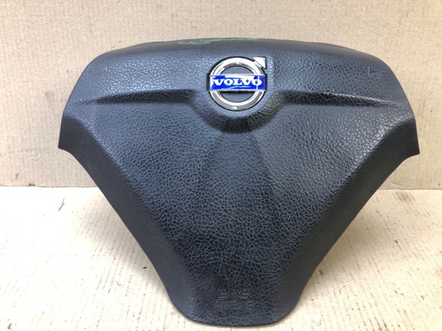 Подушка AIRBAG водительская 30661018 VOLVO