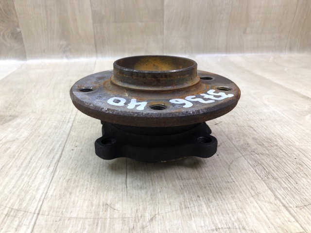 Ступицы передних колес 31216765157 BMW