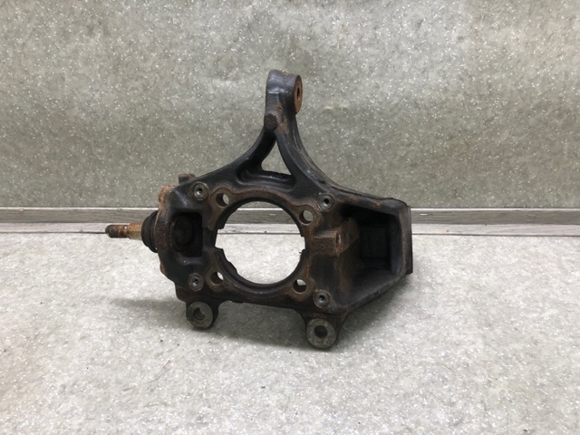 BMW 31219808400 Цапфа передняя правая в наличии Каменское