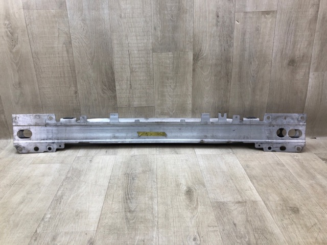 VOLVO 31276358 Усилитель бампера переднего в наличии Запорожье