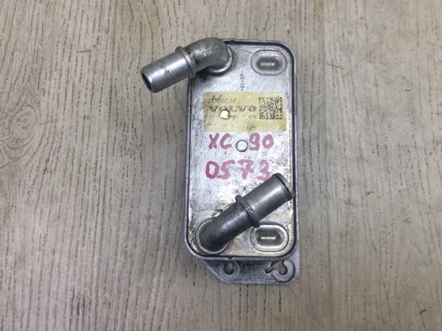 Масляный радиатор охлаждения жидкости АКПП 31368636 VOLVO
