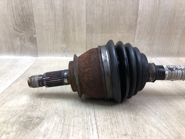 31608605469 BMW Левая полуось купить в Ирпень