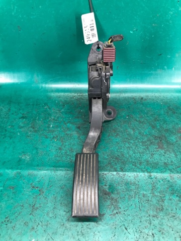 327001R500 HYUNDAI Педаль газа (акселератора) купить в Черновцы