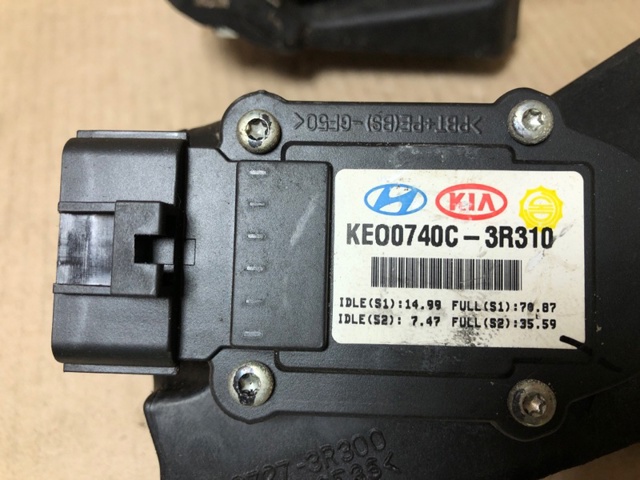 327263R300 HYUNDAI купить в Житомир
