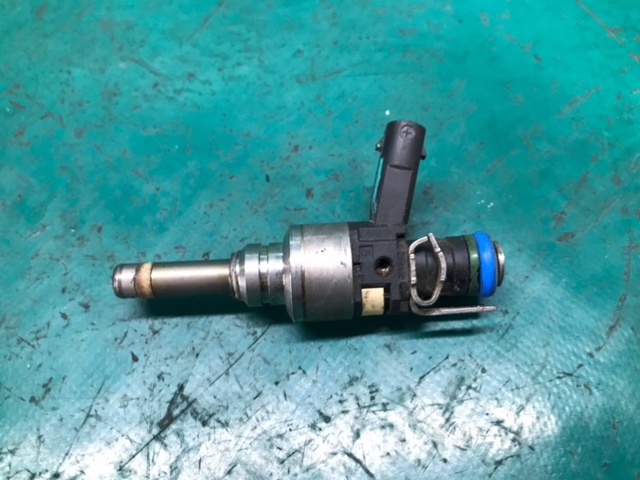 353102G720 HYUNDAI Топливные форсунки купить в Житомир