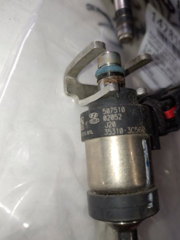 353103C560 HYUNDAI Топливные форсунки купить в Чернигов