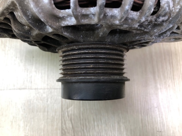 HYUNDAI 373002B760 Генератор в наличии Ровно