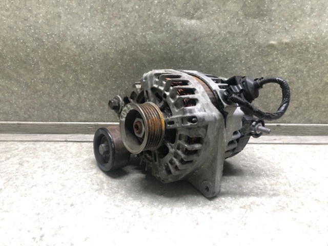 Автомобильный генератор 373002E820 HYUNDAI
