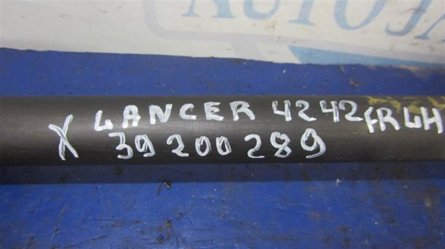 MITSUBISHI 3815A107 Полуось (привод) передняя левая в наличии Ровно