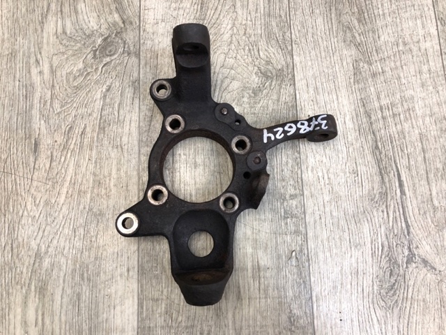 Цапфа передняя левая 3870A019 MITSUBISHI