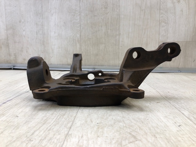 3870A055 MITSUBISHI Цапфа передняя левая купить в Павлоград
