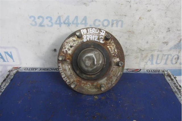 Ступицы передних колес 3880A015 MITSUBISHI