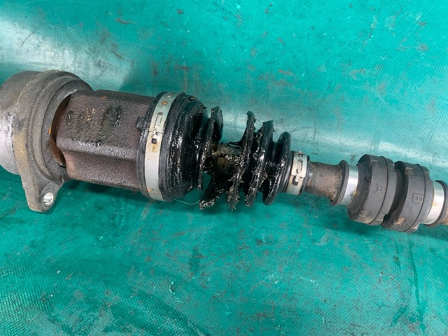 391001KD0A NISSAN Правая полуось купить в Ужгород