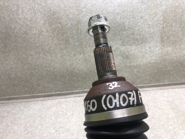 NISSAN 391003JT1A Правая полуось в наличии Тернополь