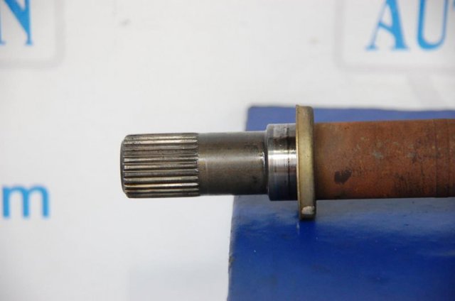 Привод передний правый 39100JD74A NISSAN