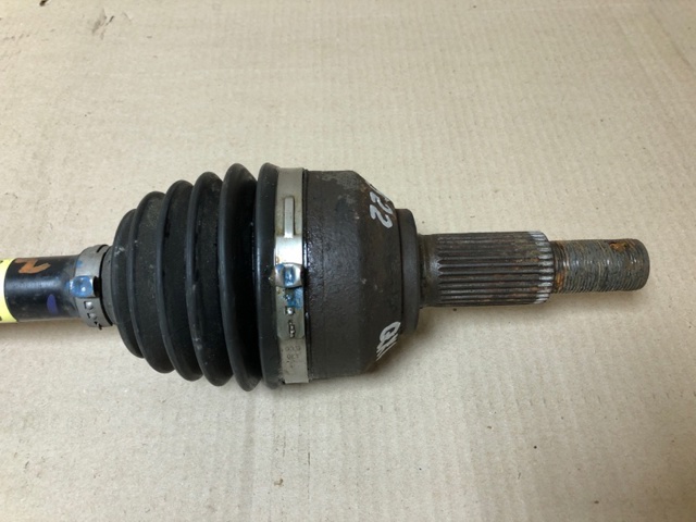 NISSAN 391013JA0D Полуось (привод) передняя левая в наличии Одесса