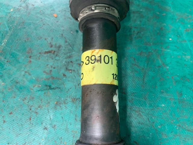 NISSAN 391013JA0D Левая полуось в наличии Днепр