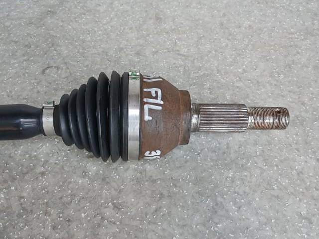 NISSAN 391013NA0A Левая полуось в наличии Ровно