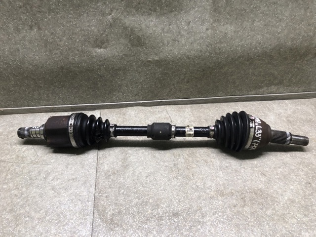 Левая полуось 391013NT0A NISSAN