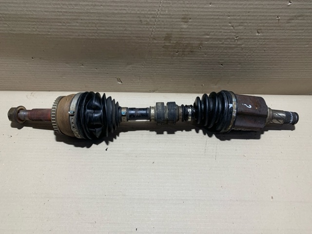 Левая полуось 391018H710 NISSAN