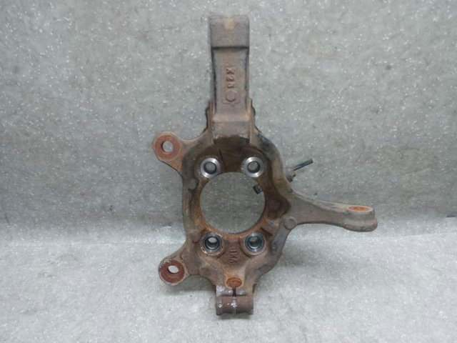 Цапфа поворотного кулака 400141KA1A NISSAN