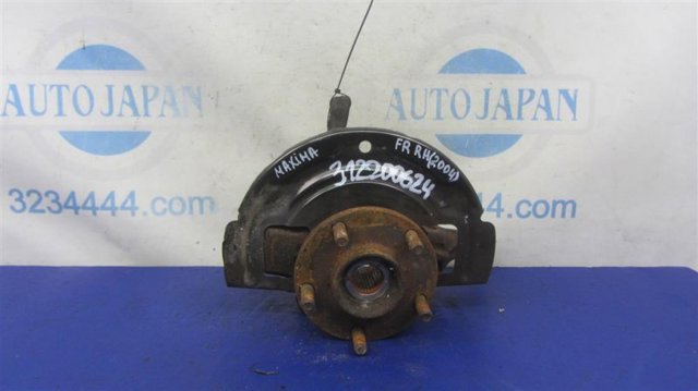 NISSAN 400148J000 Цапфа передняя правая в наличии Ровно